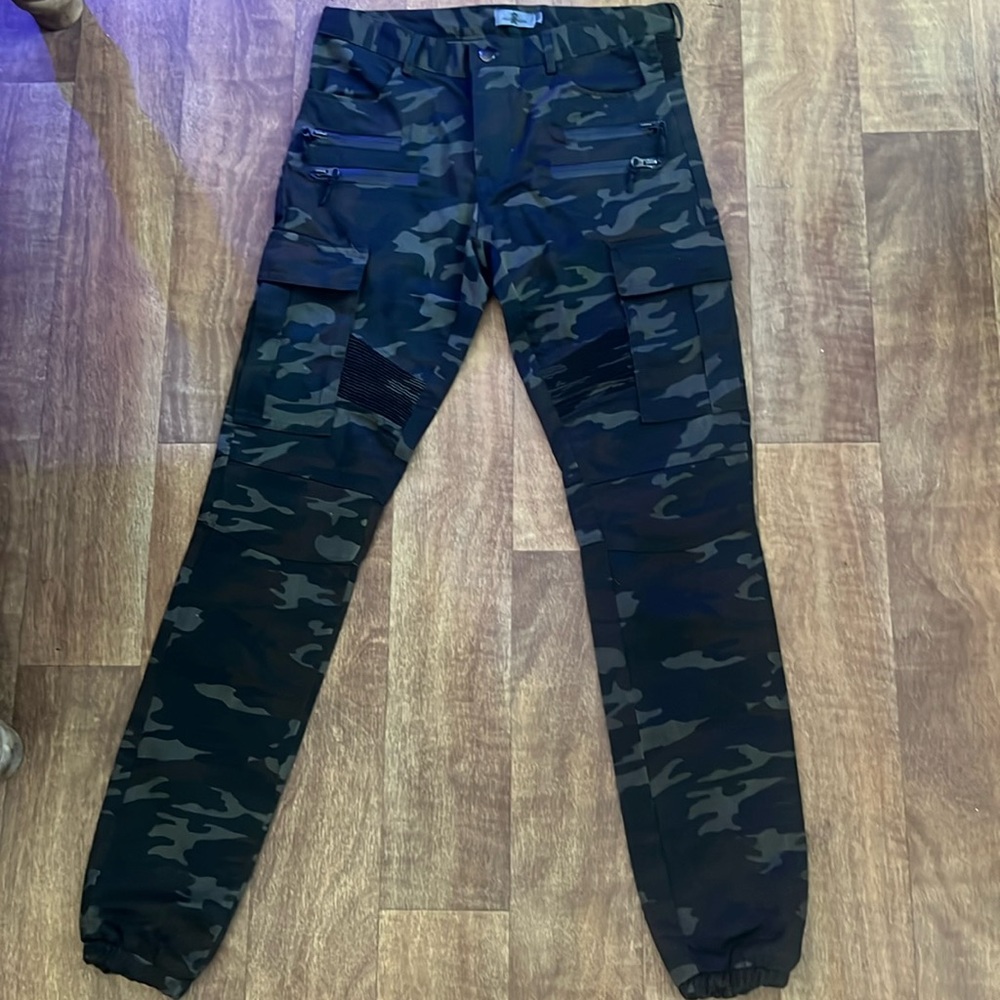Men’s Uncle Ralph joggers, Size S, Camo